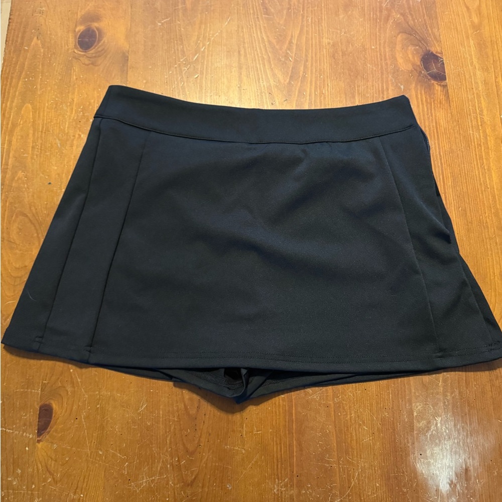 SHEIN Black Skort